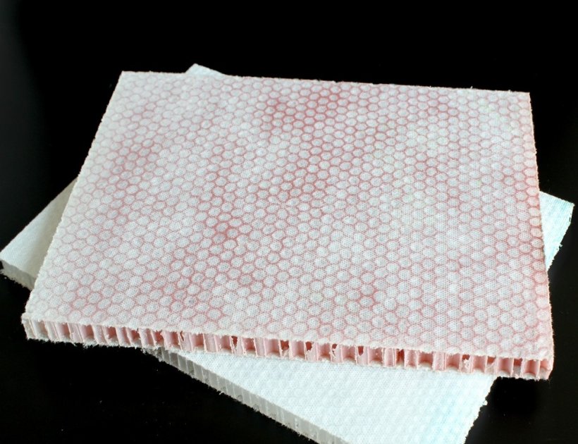 Polypropylene plastic honeycomb core material with non-woven surface-184